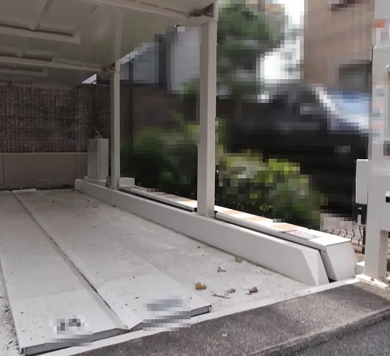  施工前<br>機械式立体駐車場。
