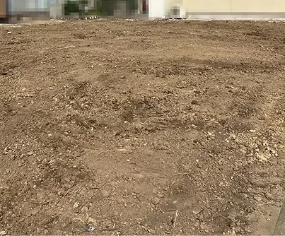 整地工事<br>建屋・基礎が無くなり、試掘工事を完了して整地工事。<br>この後にガレージが建つ予定なので、GLを合わせたり考えながらの整地工事でした。<br>​完成が楽しみです。